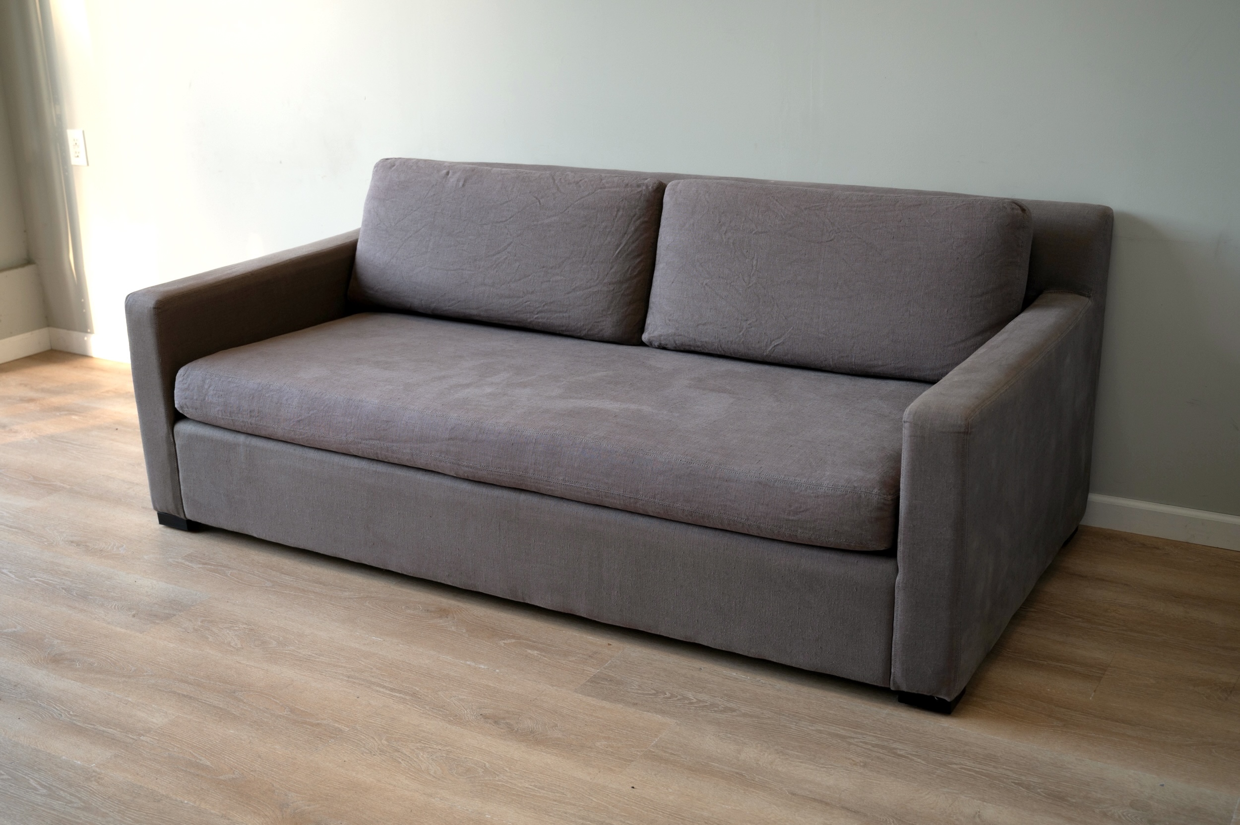 RH Belgian Track Arm Sofa